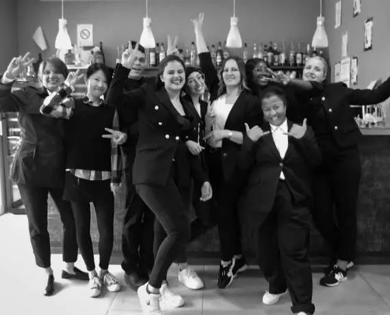 Photo de groupe à la cérémonie des titres professionnels REH